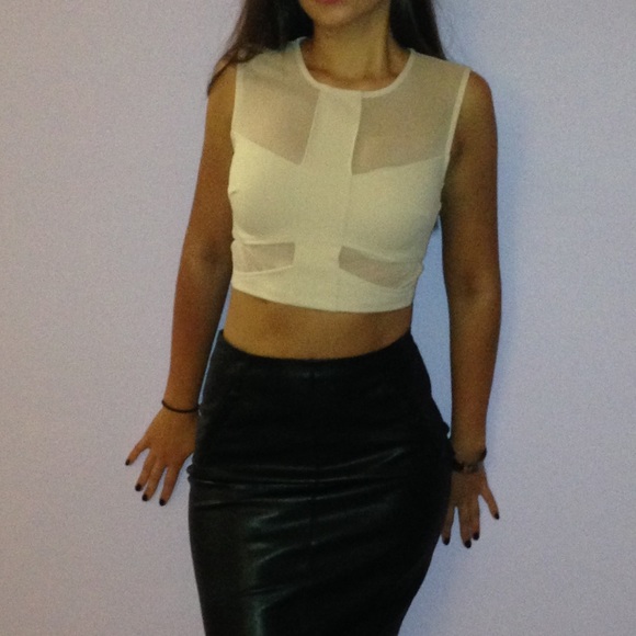 Nude mesh crop top - Picture 2 of 6